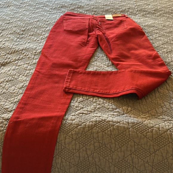 NWT 10 Medium Deep Red Levi’s Jean Leggings - Picture 7 of 7